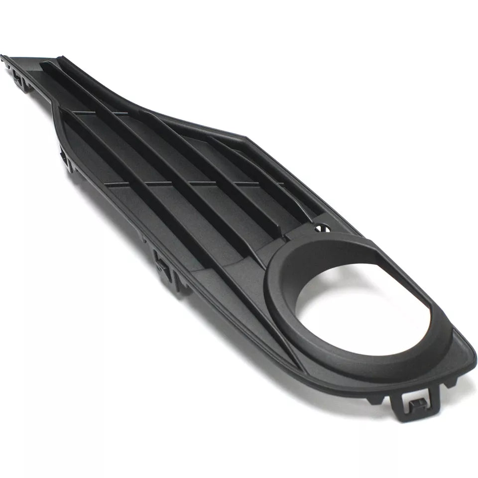 Inserto de parachoques delantero izquierdo 2012 - 2015 BMW 320i BM1038121 51117281919