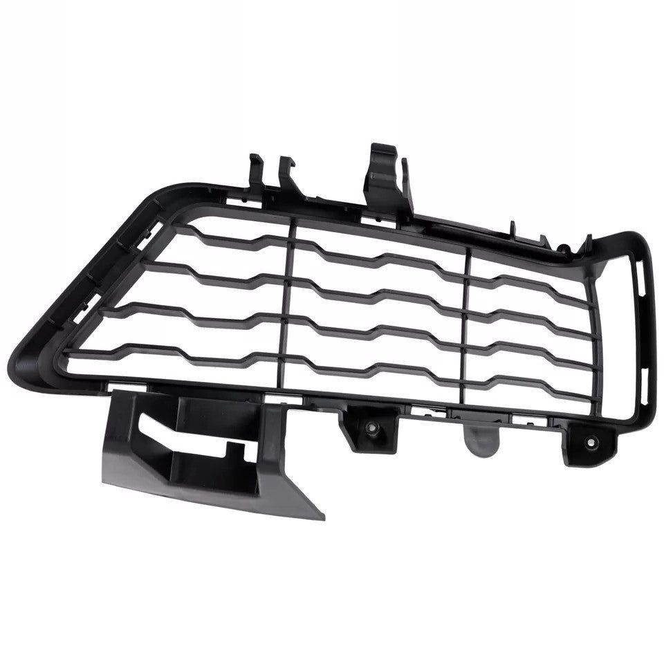 Inserto parachoques delantero izquierdo 2016 - 2017 BMW 320i BM1038179 51118068125