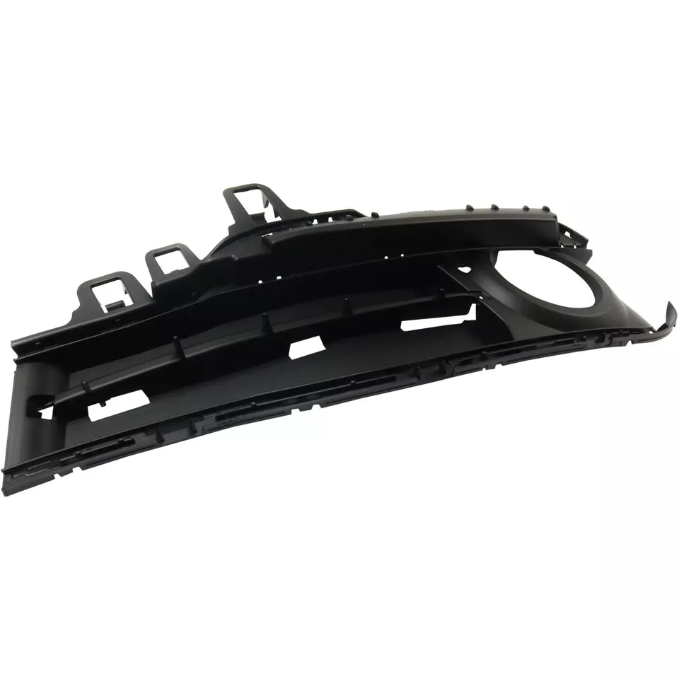 Inserto parachoques delantero izquierdo 2016 - 2018 BMW 328d xDrive BM1038193 51117396885