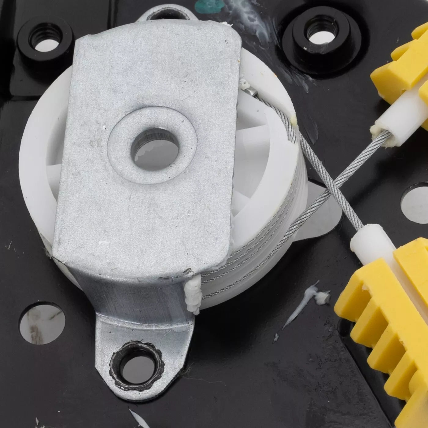 Left Side Rear door glass regulator 2006 - 2006 BMW 325i BM1550111 51357140589