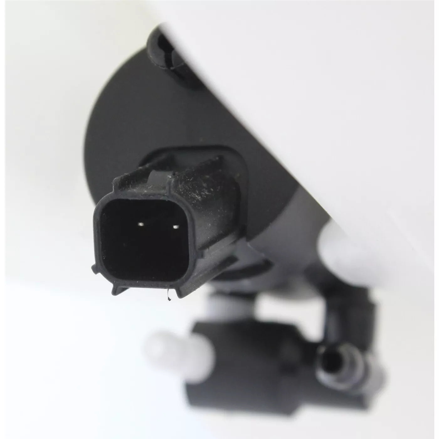 Windshield washer tank assy 2005 - 2006 JEEP COMMANDER CH1288164 5143580AB-PFM