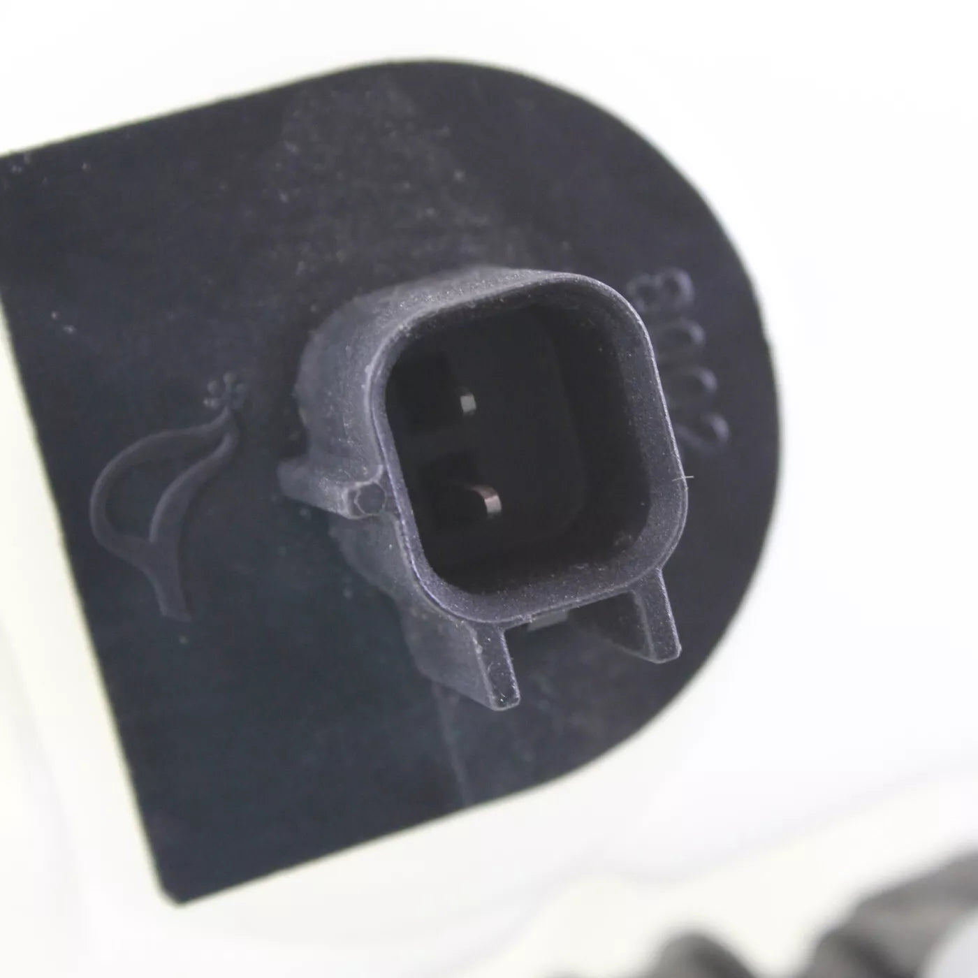 Windshield washer tank assy 2011 - 2020 CHRYSLER TOWN & COUNTRY CH1288194 68125514AA-PFM