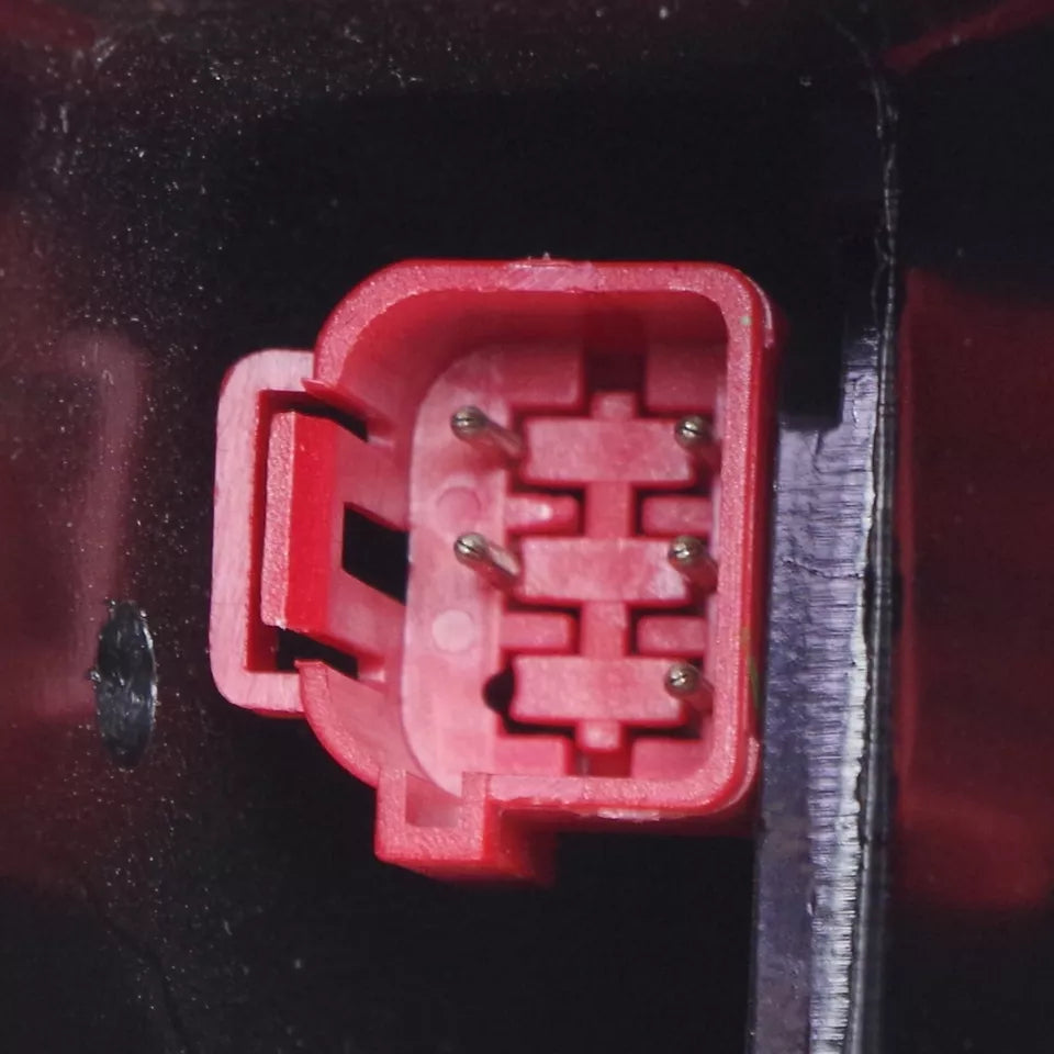 Espejo retrovisor exterior derecho 1996 - 2000 CHRYSLER TOWN & COUNTRY CH1321141 4675570AB