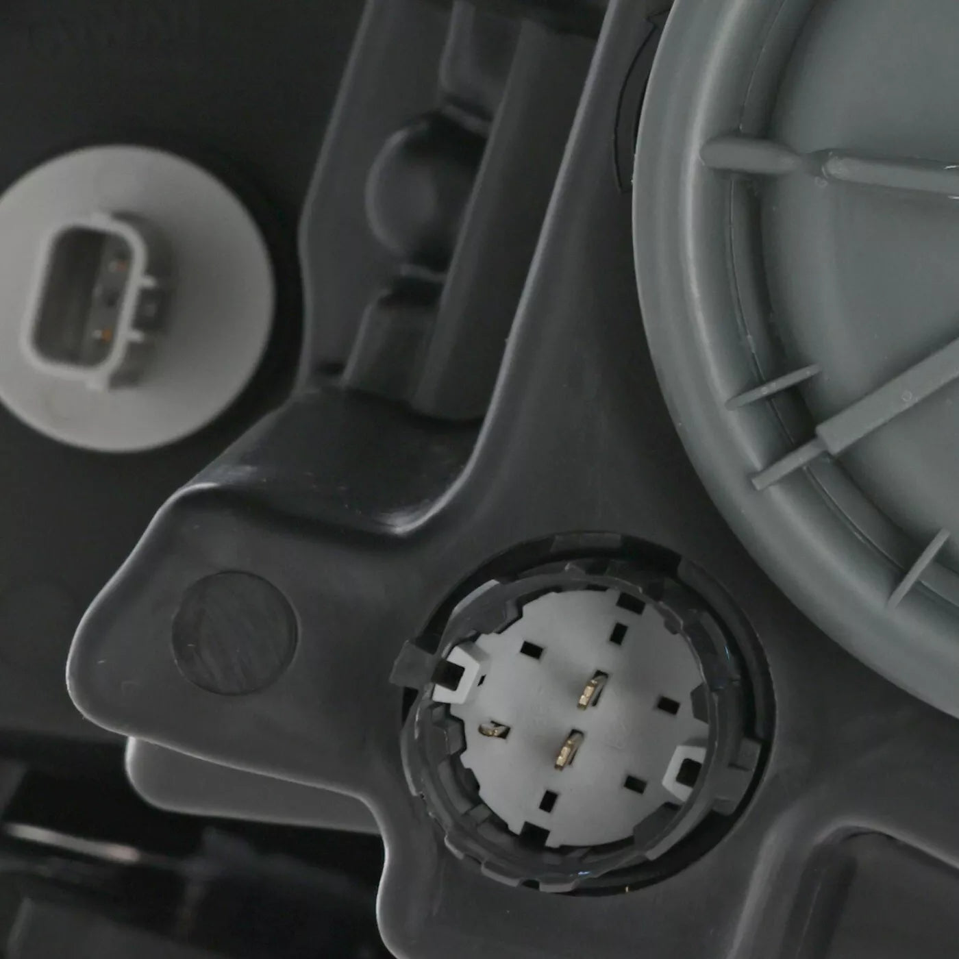 Right Side Headlamp assy composite 2013 - 2015 DODGE DART CAPA CH2503240C 68085140AL