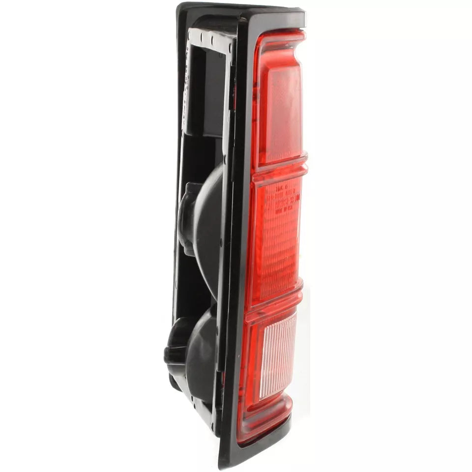 Right Side Taillamp assy 1988 - 1993 DODGE D150 CH2801114 55054788