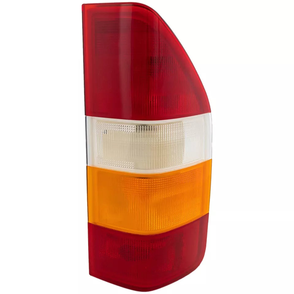 Right Side Taillamp assy 2003 - 2006 DODGE SPRINTER 2500 CH2801164 5103597AA