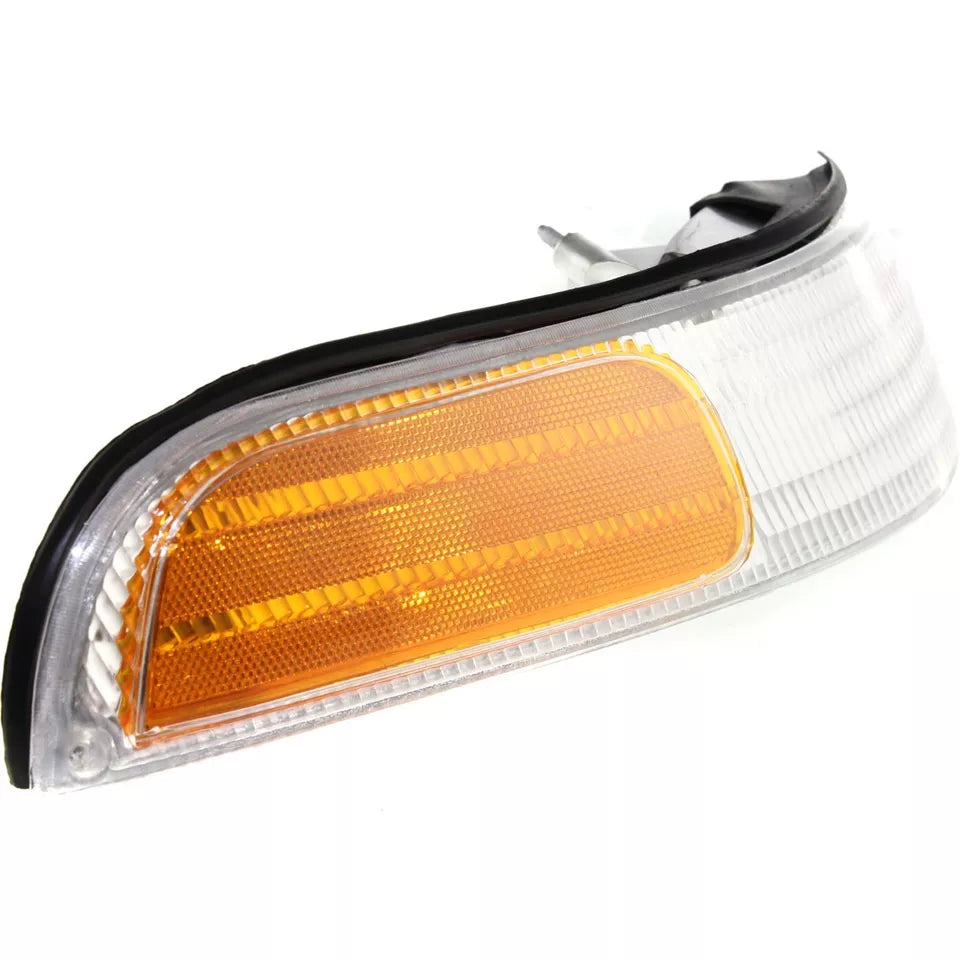 Right Side Parklamp assy 1992 - 1997 FORD CROWN VICTORIA FO2521123 F2AZ13200A