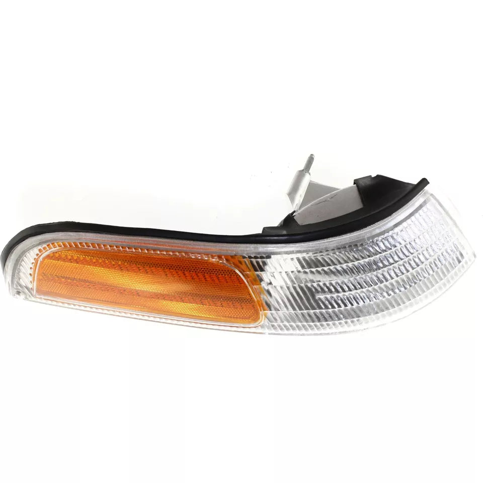 Right Side Parklamp assy 1992 - 1997 FORD CROWN VICTORIA FO2521123 F2AZ13200A