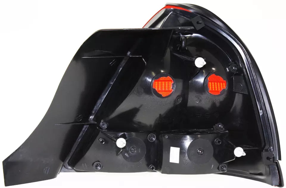 Left Side Taillamp assy 2001 - 2011 FORD CROWN VICTORIA FO2800160 8W7Z13405A