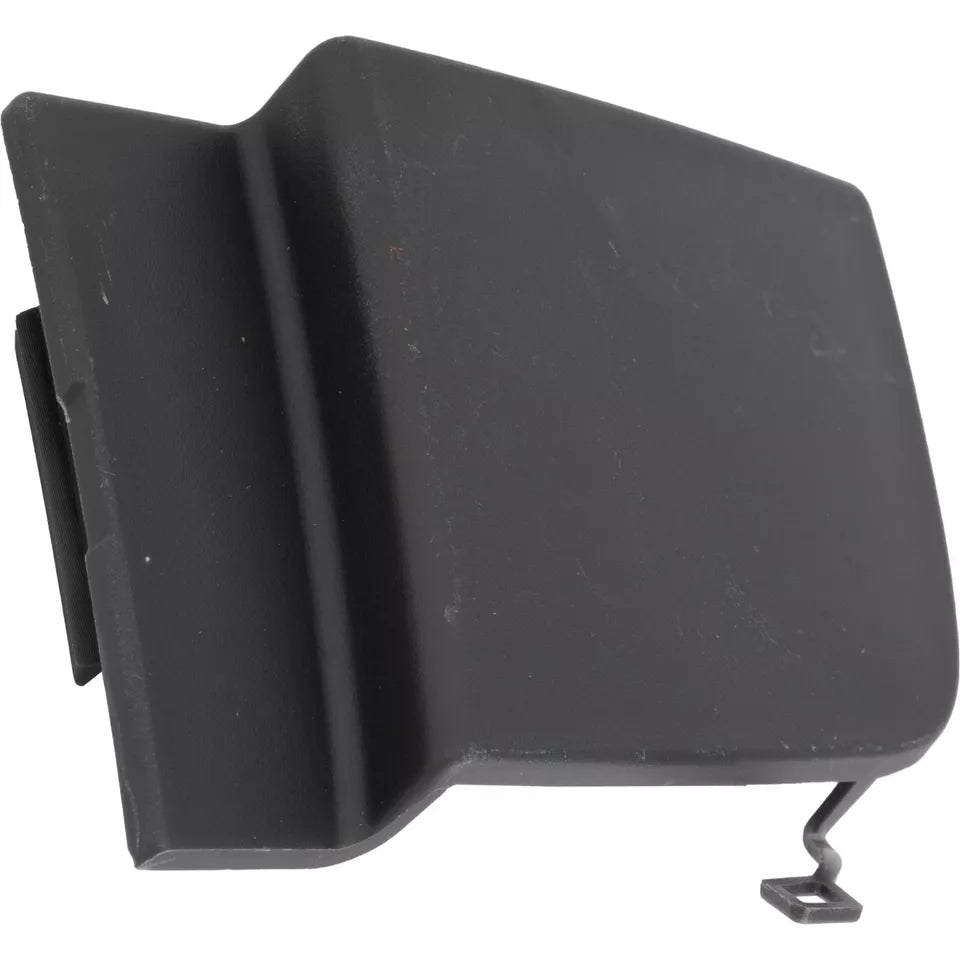 Rear bumper tow hook cover 2015 - 2020 GMC YUKON GM1129113 23142972