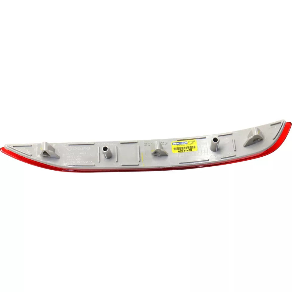 Left Side Rear bumper reflector 2018 - 2023 CHEVROLET EQUINOX CAPA GM1184117C 84306358