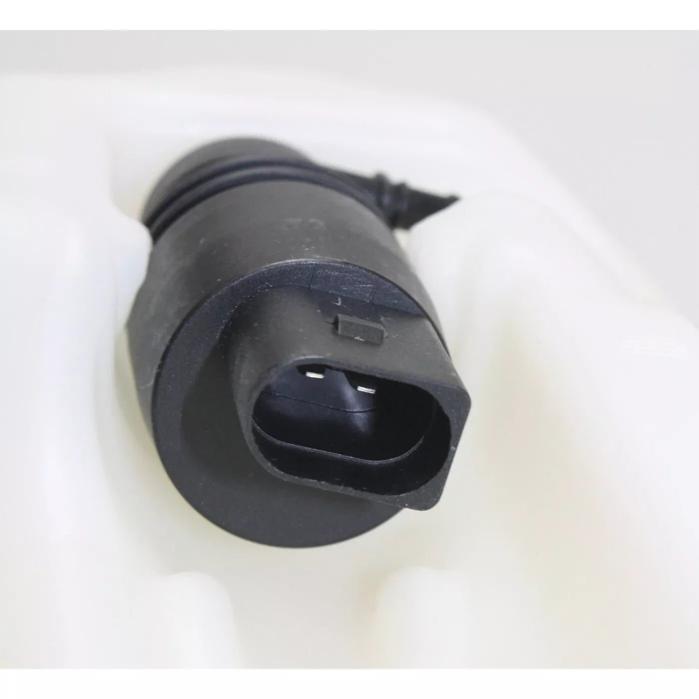 Windshield washer tank assy 2011 - 2012 CHEVROLET VOLT GM1288185 20988414-PFM