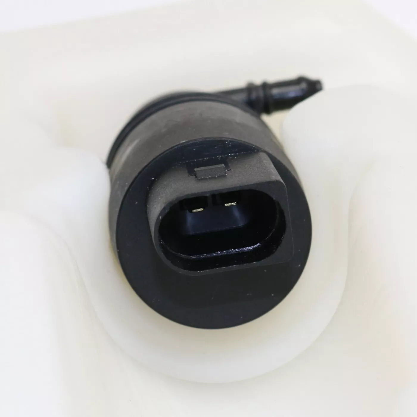 Windshield washer tank assy 2014 - 2015 CHEVROLET SILVERADO 1500 GM1288192 22954986-PFM