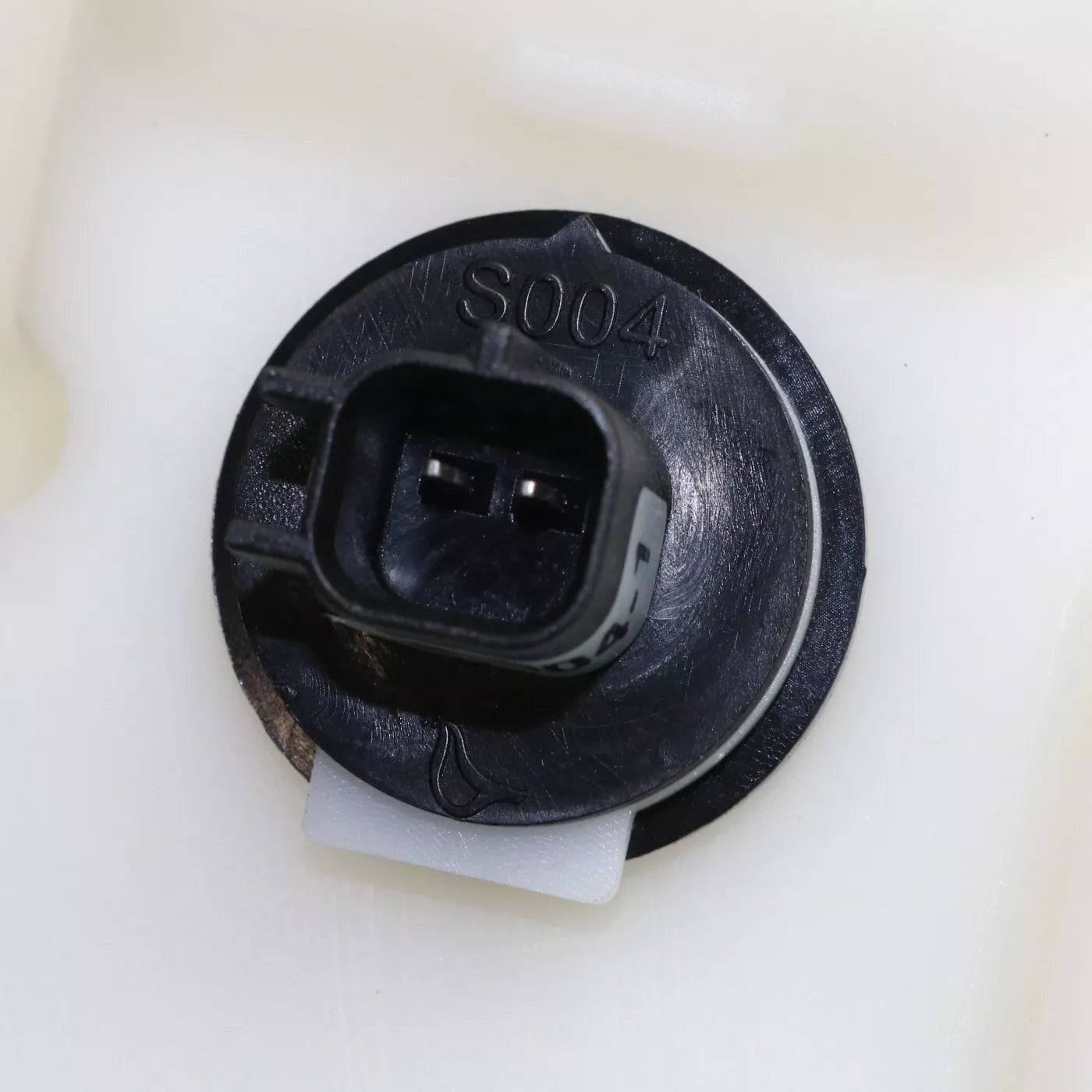 Windshield washer tank assy 2014 - 2015 CHEVROLET SILVERADO 1500 GM1288192 22954986-PFM