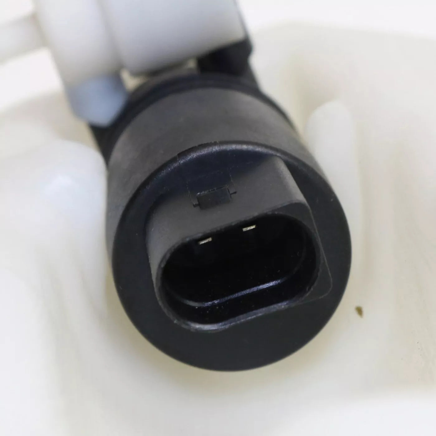 Windshield washer tank assy 2012 - 2014 CHEVROLET ORLANDO GM1288212 13260579-PFM