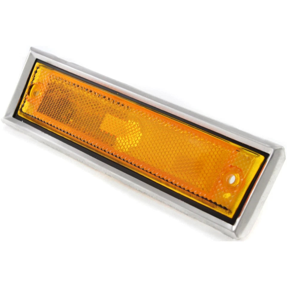 Right Side Front marker lamp Lens and Housing 1981 - 1991 CHEVROLET BLAZER GM2551107 915558