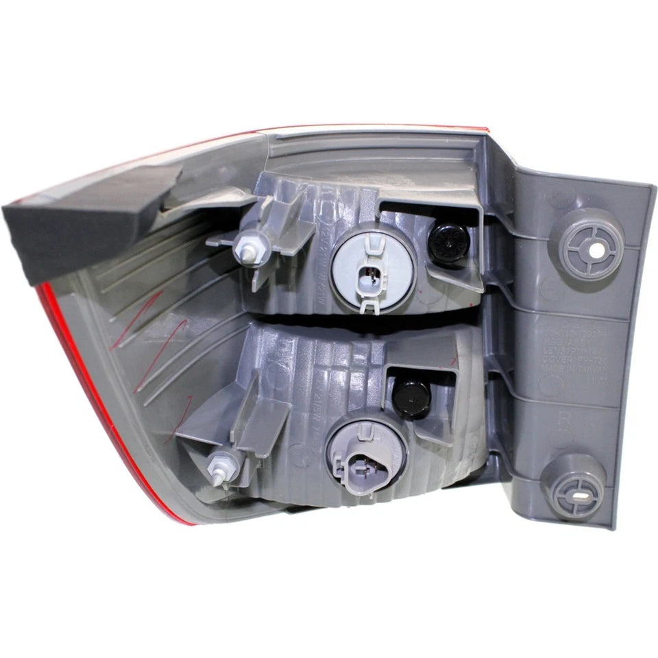 Right Side Taillamp assy outer 2011 - 2013 HONDA ODYSSEY HO2805100 33500TK8A01