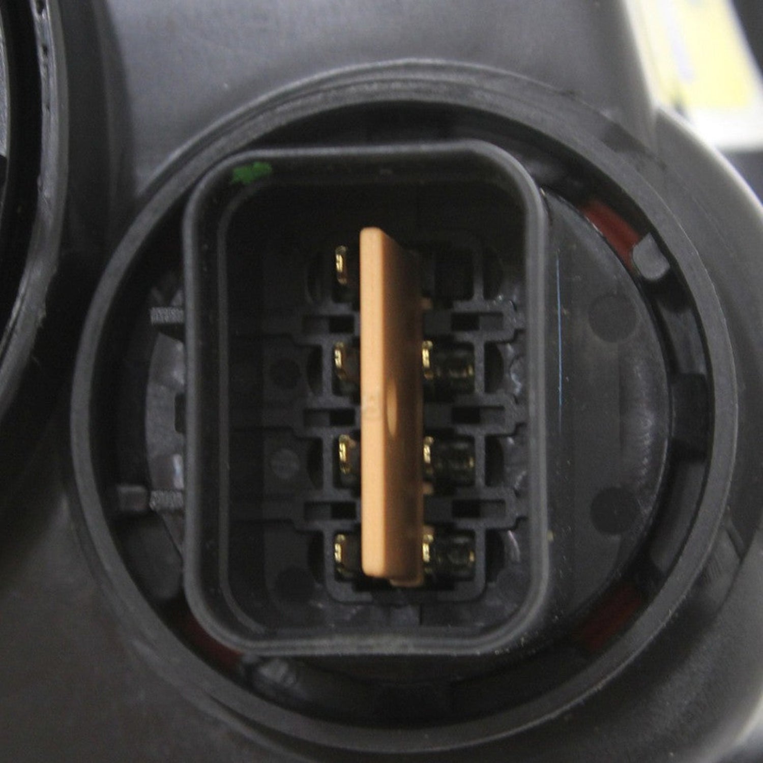 Right Side Headlamp Assembly 2011 - 2013 KIA SORENTO KI2503143 921021U200