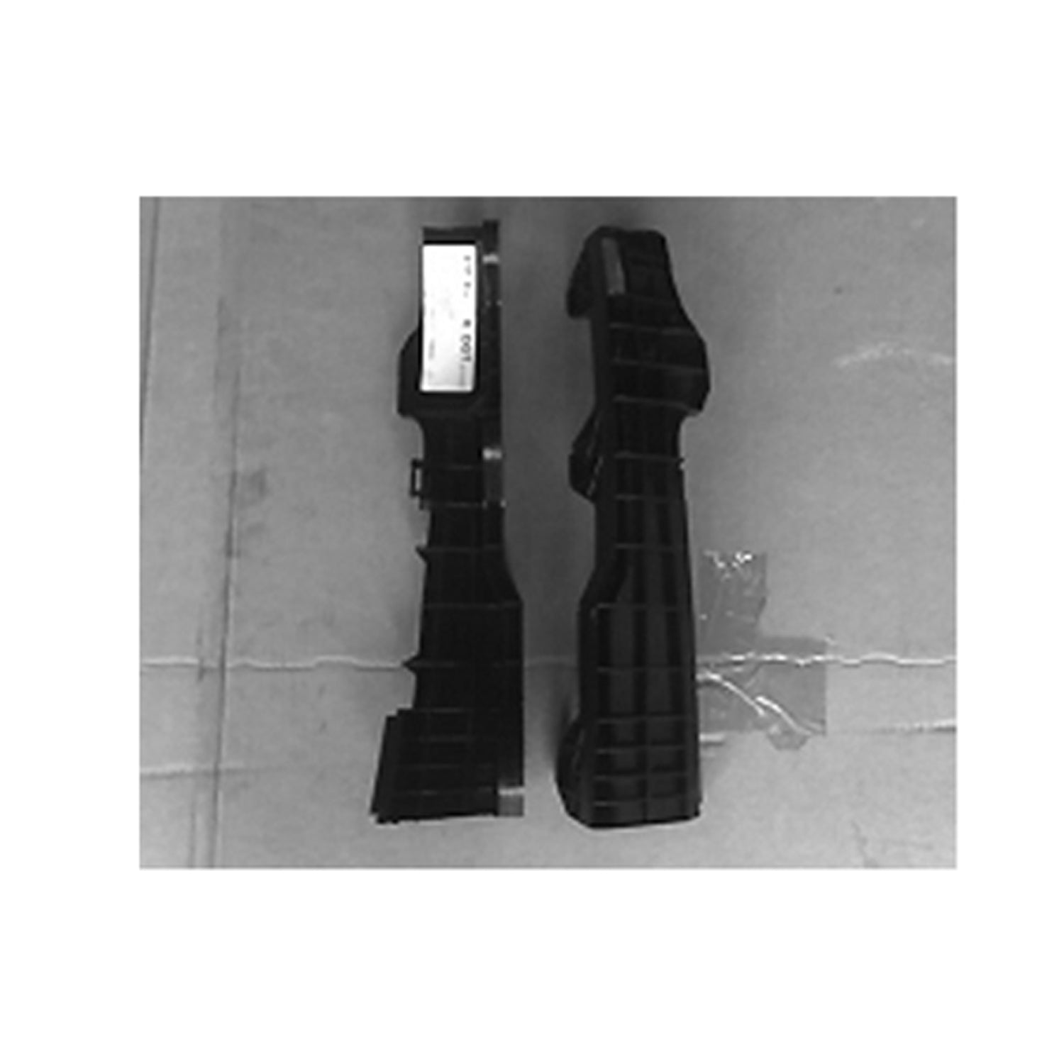 Left Side Front bumper cover retainer 2008 - 2011 LEXUS GS450h LX1032105 5211630080