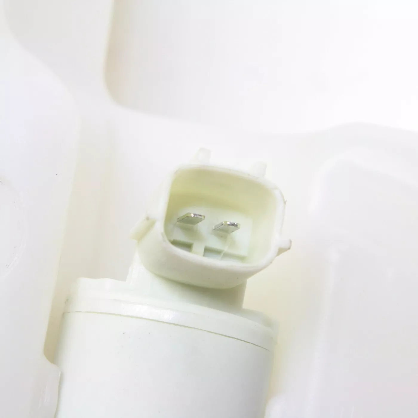 Windshield washer tank assy 2003 - 2007 NISSAN MURANO NI1288155 28910CA70A