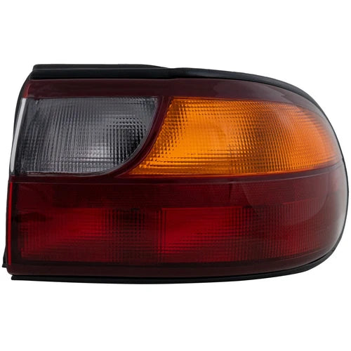 Right Side Taillamp assy 1997 - 2005 CHEVROLET CLASSIC GM2801132 15894726