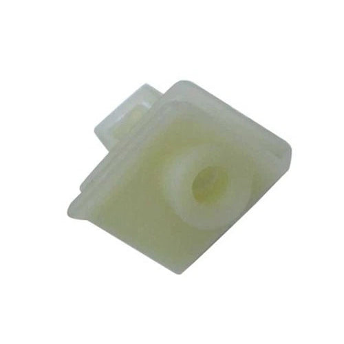 Left Side Front bumper cover retainer 2019 - 2023 NISSAN ALTIMA NI1032113 62225JG000
