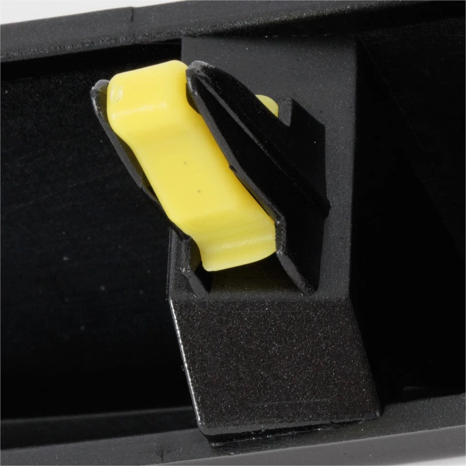 Moldura de rejilla lateral izquierda 2019 - 2023 MAZDA 3 MA1212107 BCKN50770C