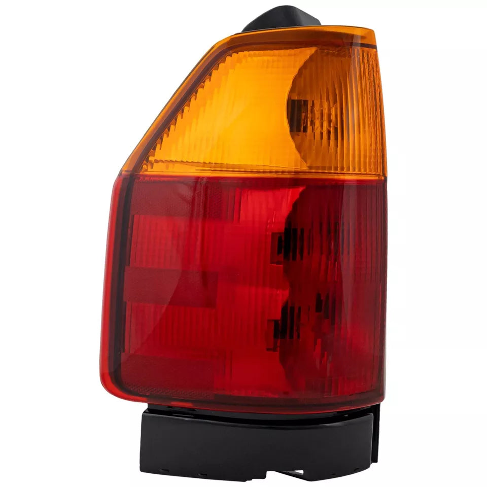 Left Side Taillamp assy 2002 - 2009 GMC ENVOY GM2800157 15131576