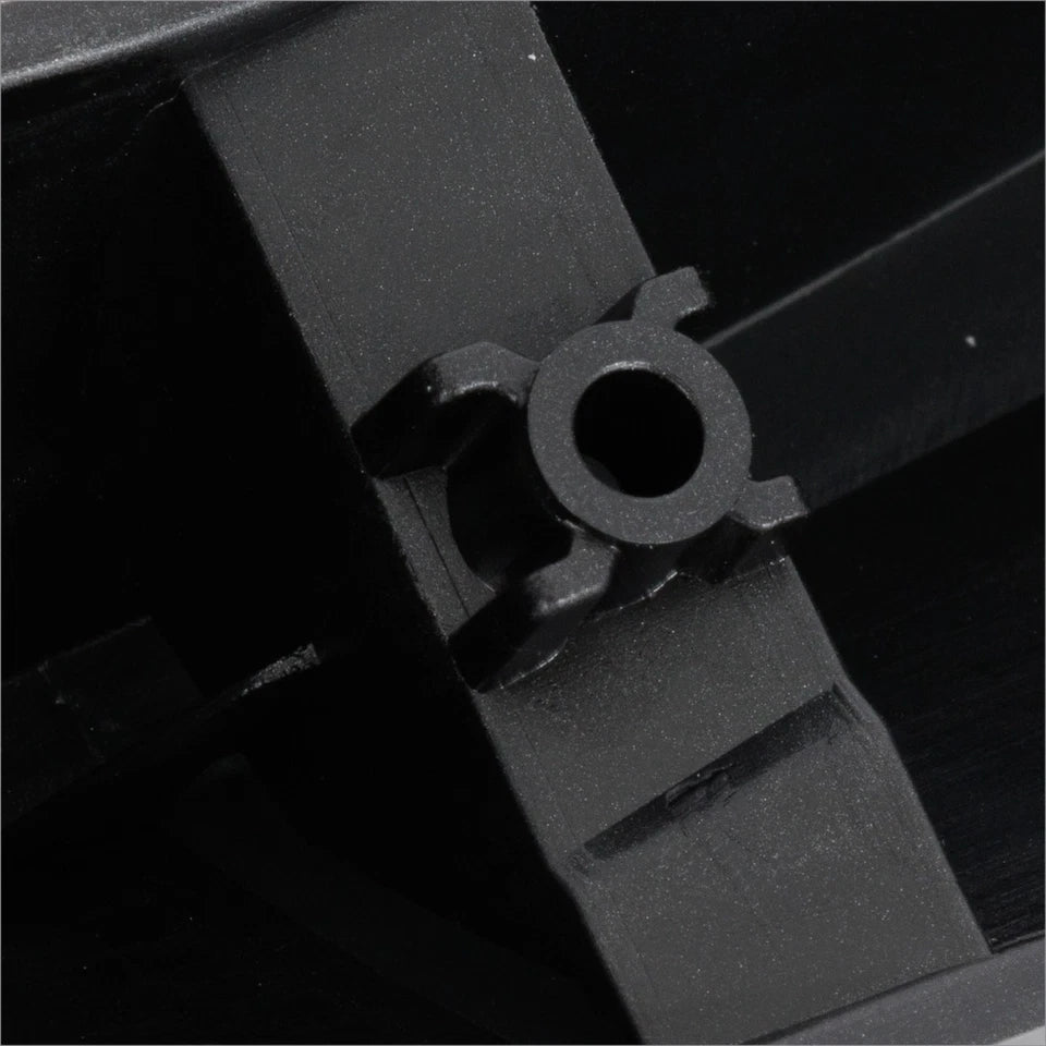 Moldura de rejilla lateral derecha 2019 - 2023 MAZDA 3 MA1213107 BCKN50760C