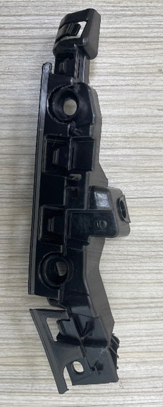 Left Side Front bumper cover support 2020 - 2022 VOLKSWAGEN PASSAT  VW1042132 561807049A