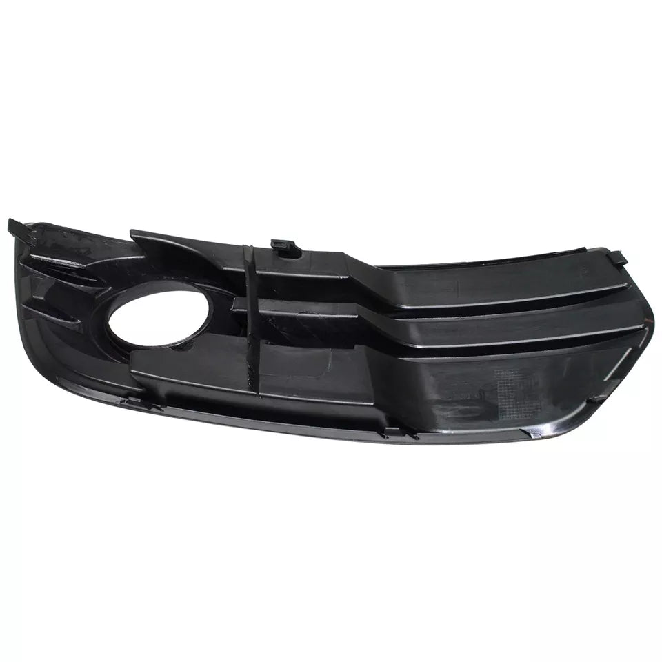 Right Side Front bumper insert 2009 - 2012 AUDI Q5  AU1039108 8R0807682A01C