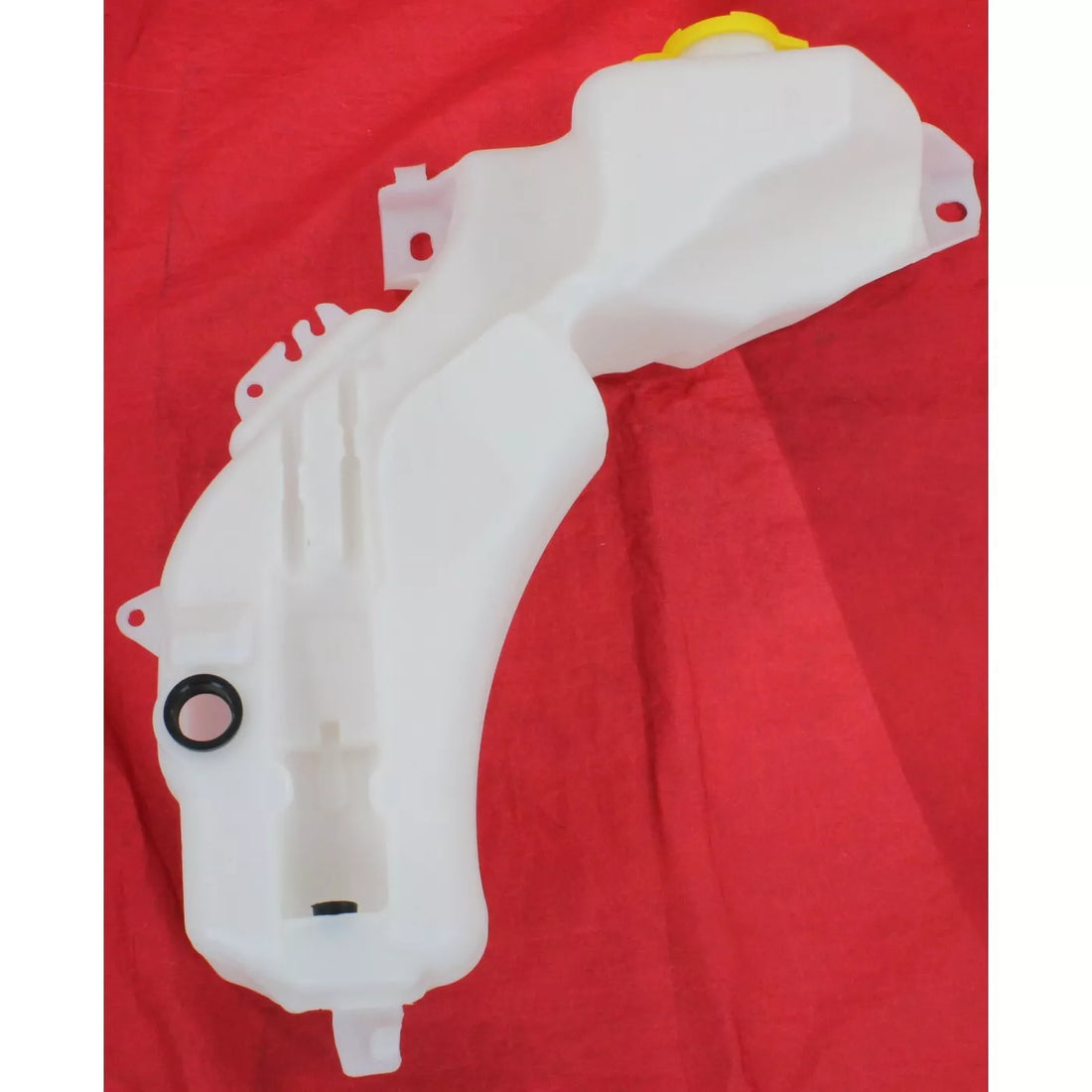 Windshield washer tank assy 2009 - 2020 DODGE JOURNEY CH1288137 68041379AA