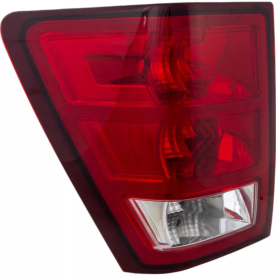 Left Side Taillamp assy 2005 - 2006 JEEP GRAND CHEROKEE  CH2800159 55156615AG