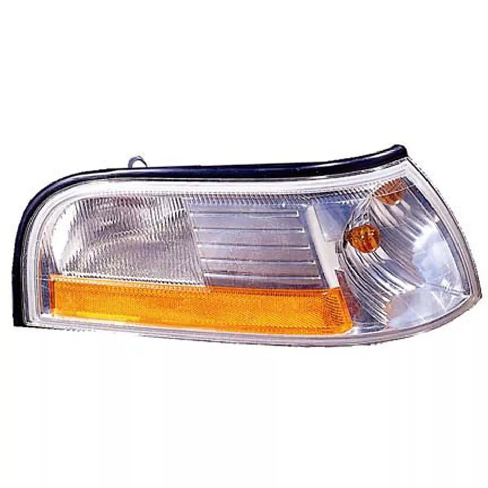 Right Side Parklamp assy 2003 - 2005 MERCURY GRAND MARQUIS CAPA FO2521171C 3W3Z13200AA