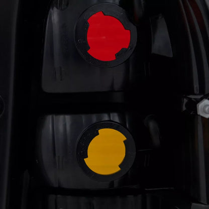 Left Side Taillamp lens/housing 2001 - 2007 FORD ESCAPE  FO2818102 6L8Z13405DA