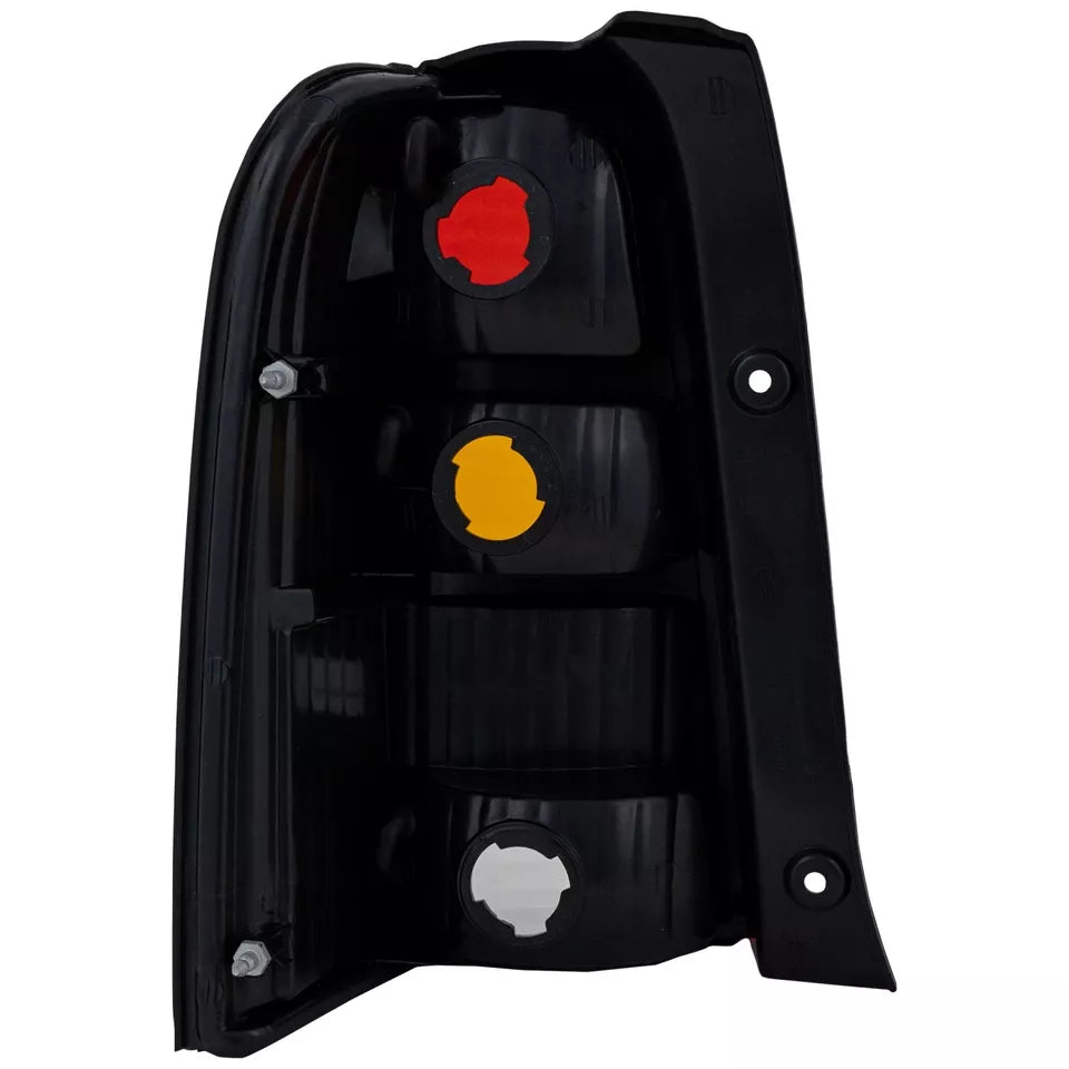 Right Side Taillamp lens/housing 2001 - 2007 FORD ESCAPE  FO2819102 6L8Z13404DA