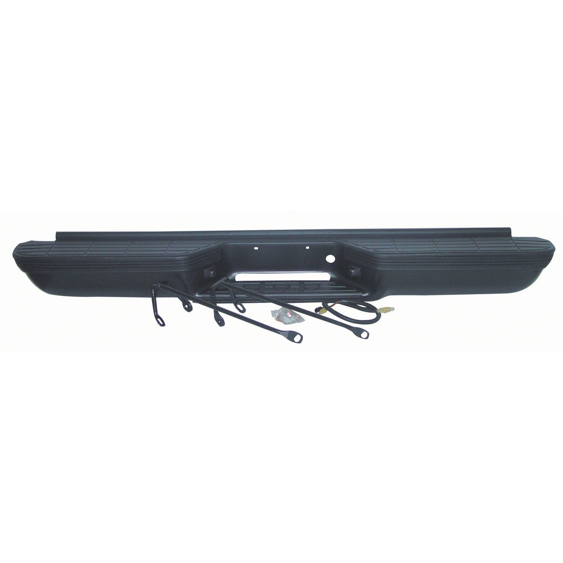 Rear bumper assembly 1992 - 1994 CHEVROLET BLAZER  GM1101114 GM1100114