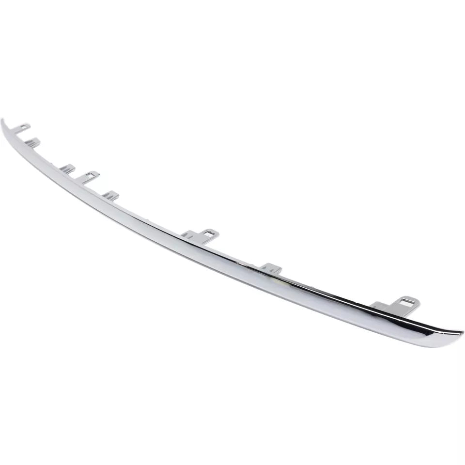 Rear bumper molding 2016 - 2017 CHEVROLET EQUINOX  GM1144116 23477051