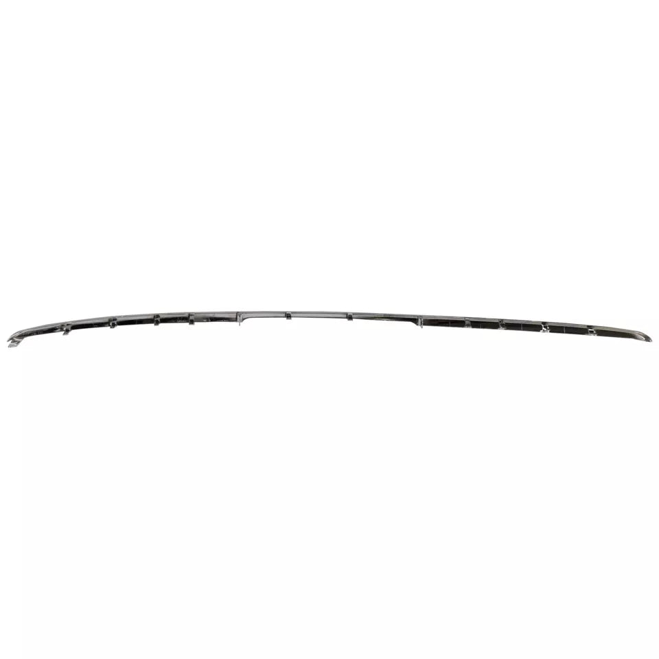 Rear bumper molding 2021 - 2024 CHEVROLET SUBURBAN  GM1144130 84371054