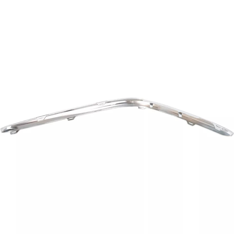 Right Side Rear bumper molding 2021 - 2023 CADILLAC ESCALADE  GM1147119 84712437