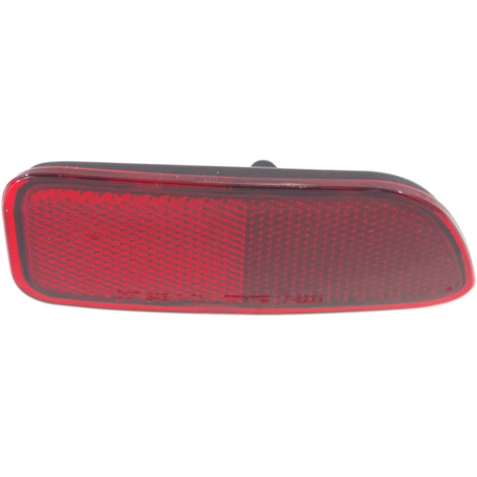 Right Side Rear bumper reflector 2002 - 2009 CHEVROLET TRAILBLAZER  GM1185104 15000044