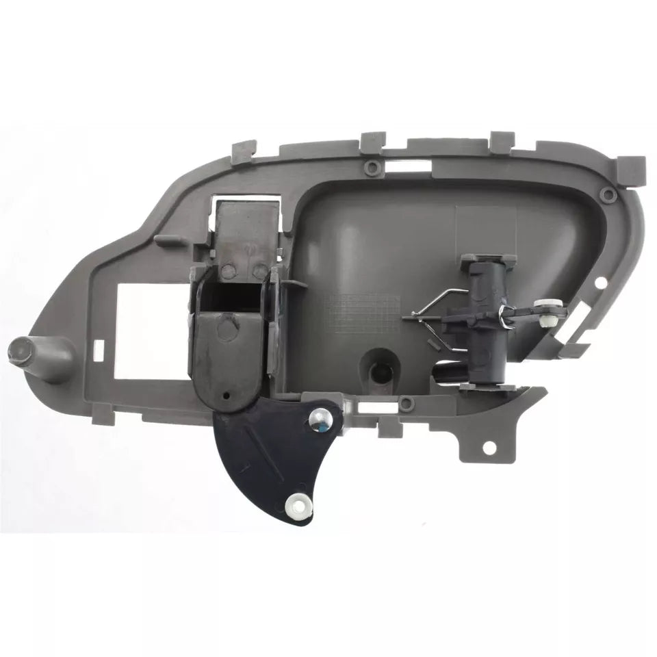 Left Side Front door handle inside 1999 - 1999 CHEVROLET C1500  GM1352101 15708043