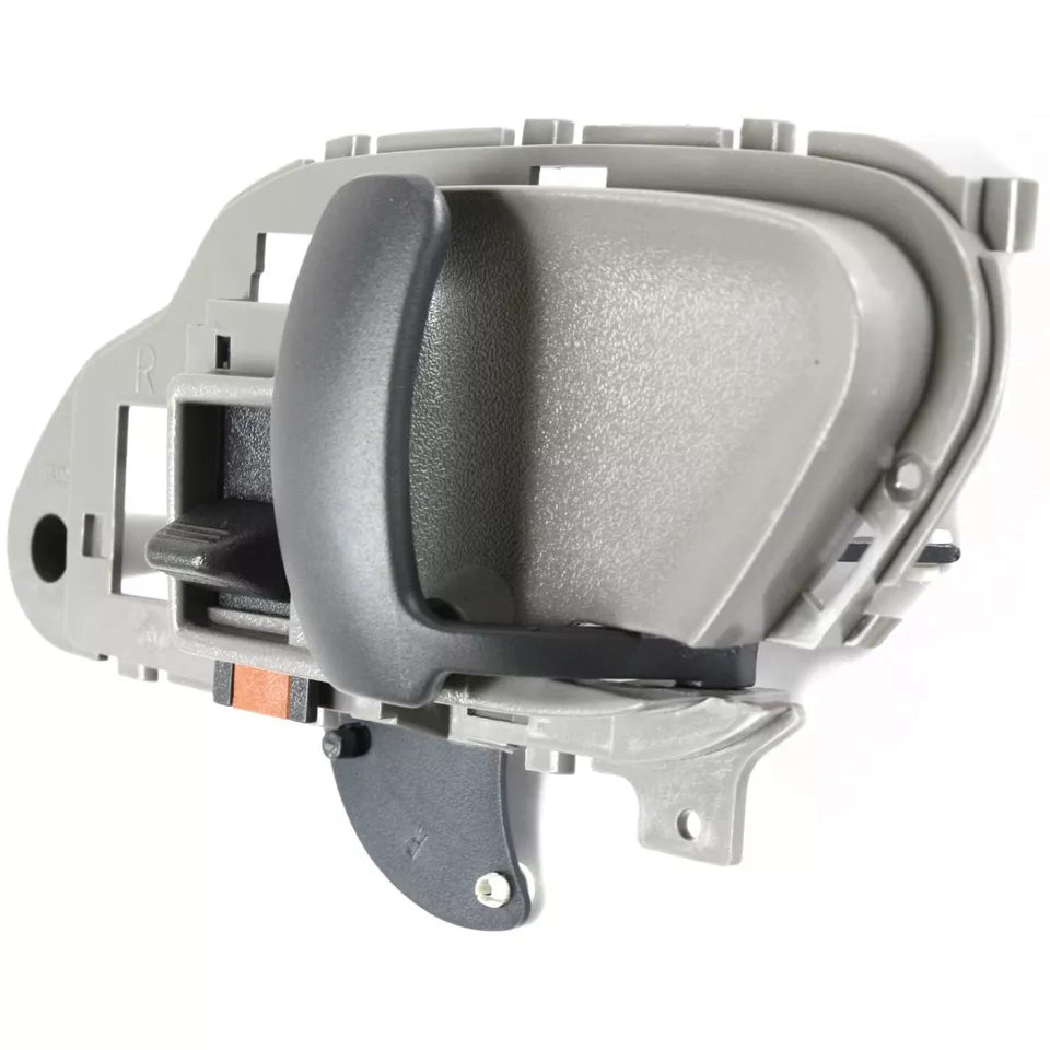 Right Side Front or Rear door handle inside 1999 - 1999 CHEVROLET C1500  GM1353101 15708044