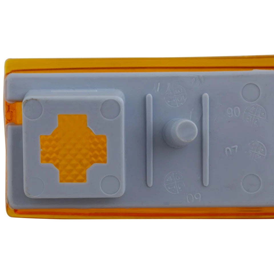 Left Side Front marker lamp assy 1982 - 1993 CHEVROLET S10  GM2550116 929917