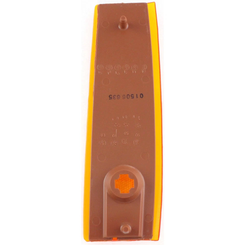 Left Side Front marker lamp assy 1990 - 1993 GMC C1500  GM2550141 5975199