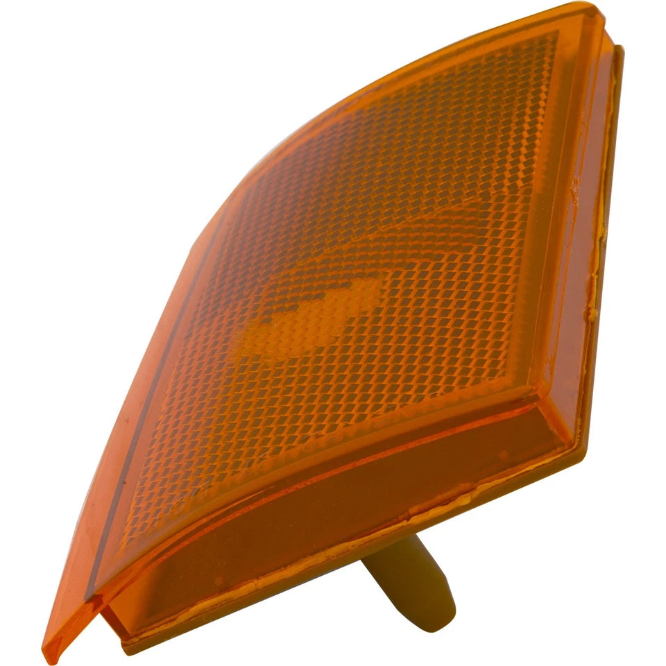 Right Side Front marker lamp Lens and Housing 1992 - 1993 CHEVROLET BLAZER  GM2551105 5975196