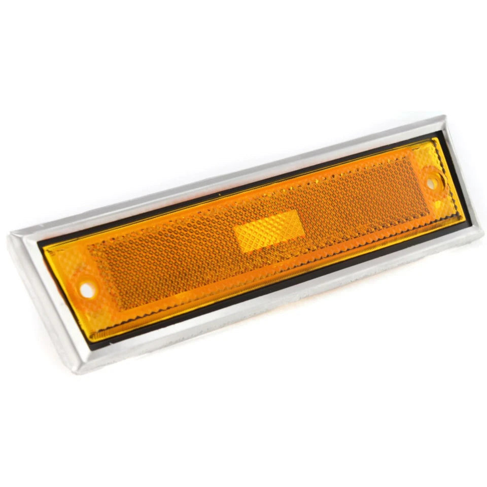 Right Side Front marker lamp Lens and Housing 1981 - 1991 CHEVROLET BLAZER  GM2551107 915558