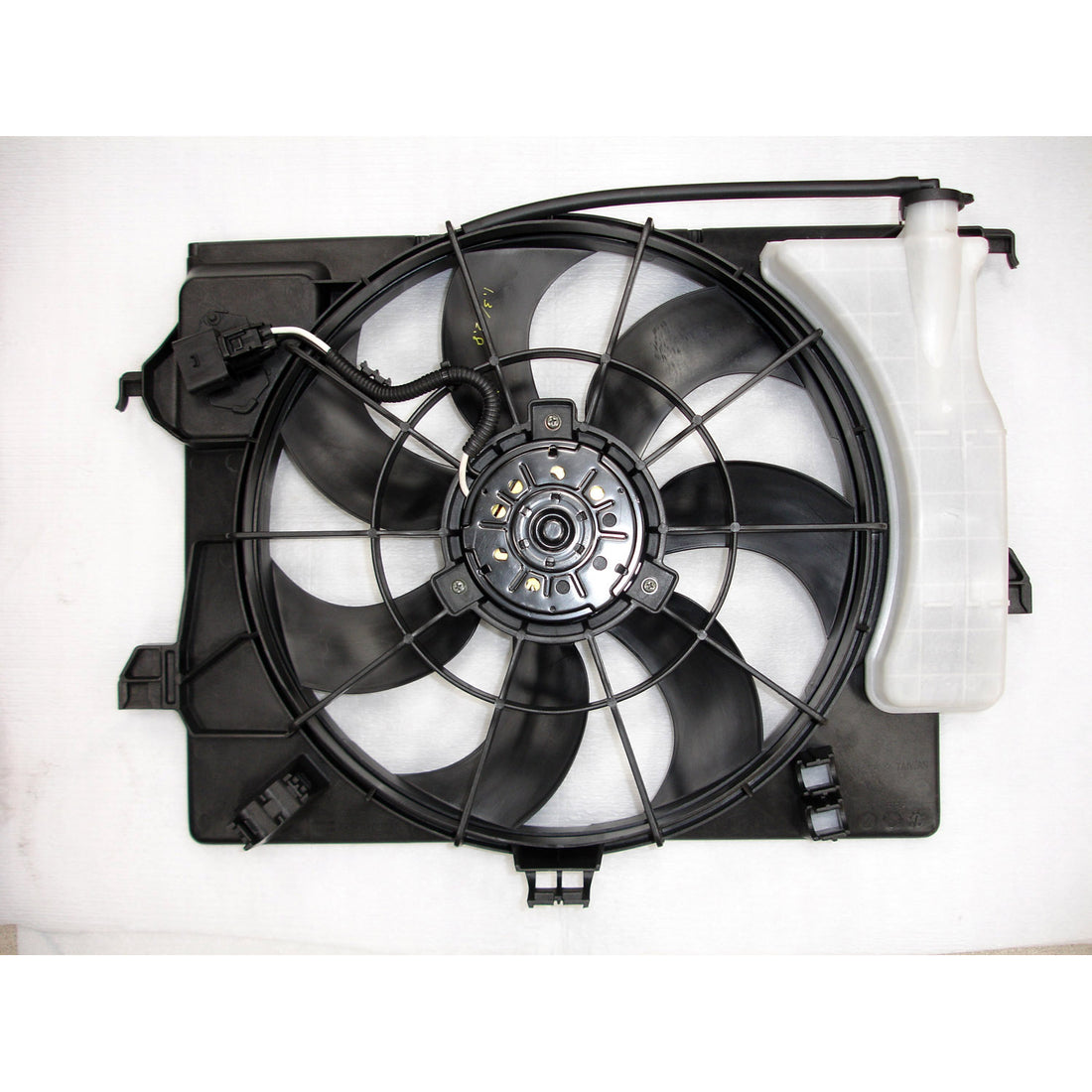 Radiator cooling fan assy 2012 - 2013 HYUNDAI ACCENT  HY3115136 253801R050