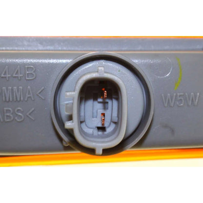 Left Side Front Signal Lamp Lens &amp; Housing 2002 - 2006 LEXUS ES300 LX2532102 8174133021