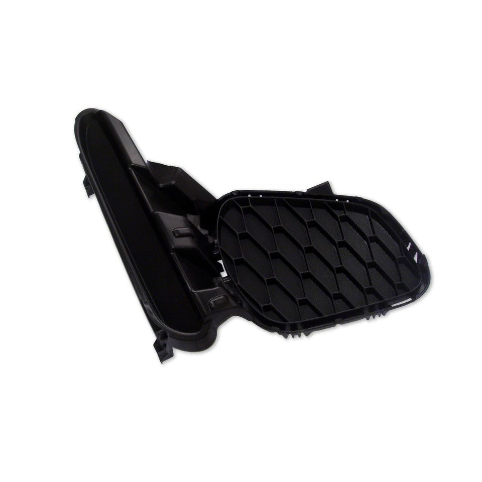 Inserto parachoques delantero izquierdo 2012 - 2013 MAZDA 3 CAPA MA1038115C BGV550C21B